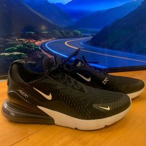 Nike AirMax 270